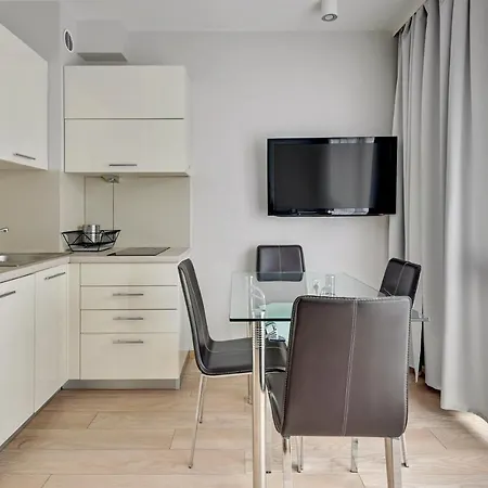 Sunrise Apartments Close To The Beach & By Noclegi Renters Daire *