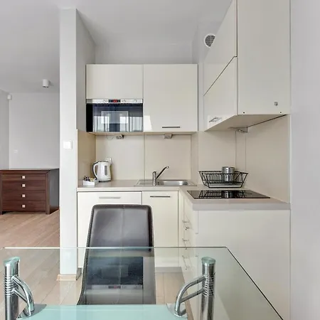 Daire Sunrise Apartments Close To The Beach & By Noclegi Renters *