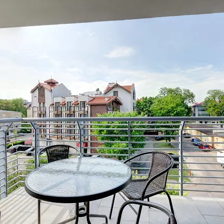 Sunrise Apartments Close To The Beach & By Noclegi Renters Daire *
