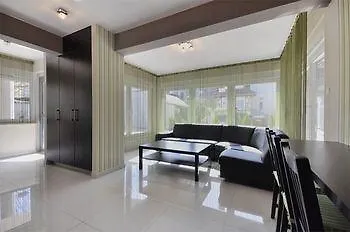 Sunrise Apartments Close To The Beach & By Noclegi Renters Daire