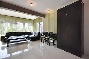 Sunrise Apartments Close To The Beach & By Noclegi Renters *