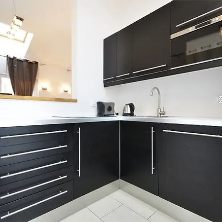 Daire Sunrise Apartments Close To The Beach & By Noclegi Renters Sopot