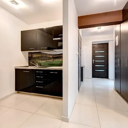 Sunrise Apartments Close To The Beach & By Noclegi Renters Daire