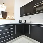 Апартаменты Sunrise Close To The & By Renters Сопот