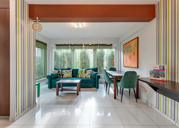 Sunrise Close To The & By Renters 아파트