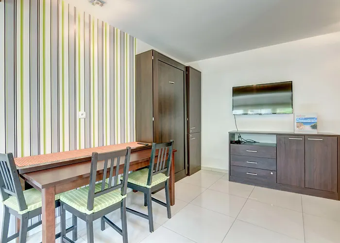 Sunrise Close To The & By Renters 아파트 소포트